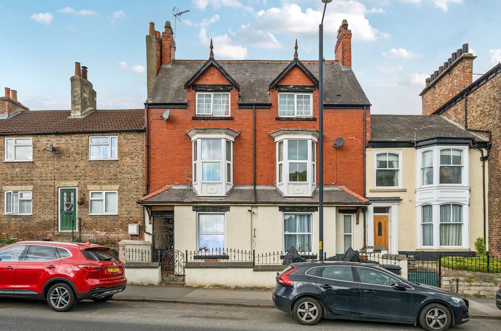 Property photo 1 of 10 1288726-11-682Af7...