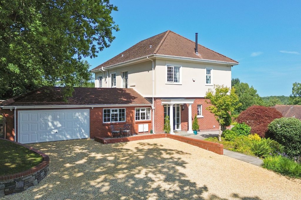 Property photo 2 of 41
