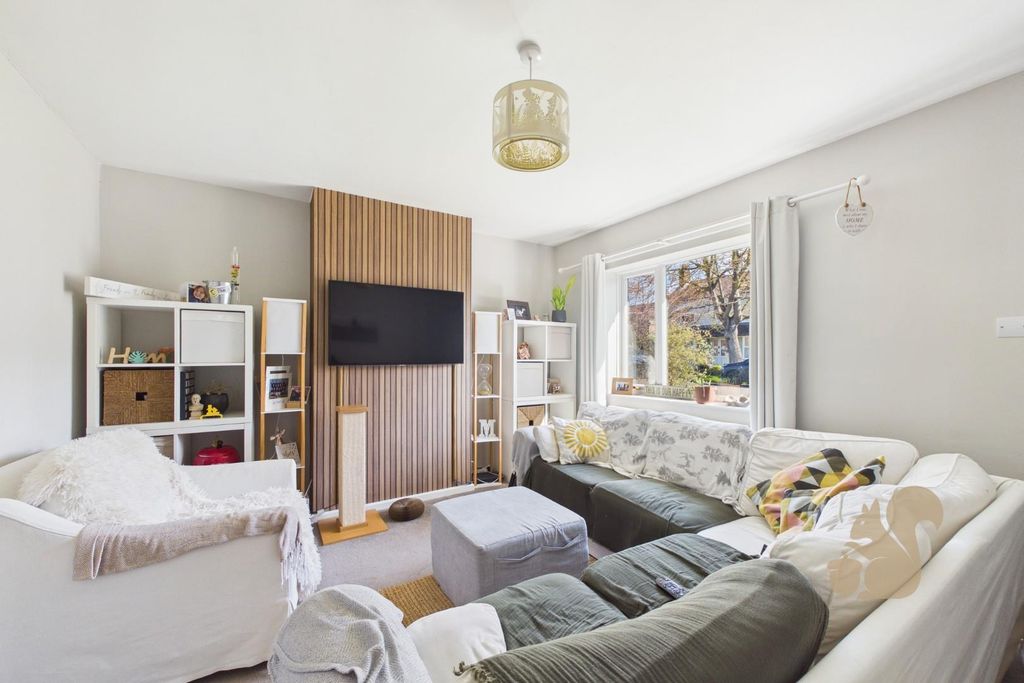 Property photo 2 of 13 Cam03877G0-Pr0330-Still004.Jpg