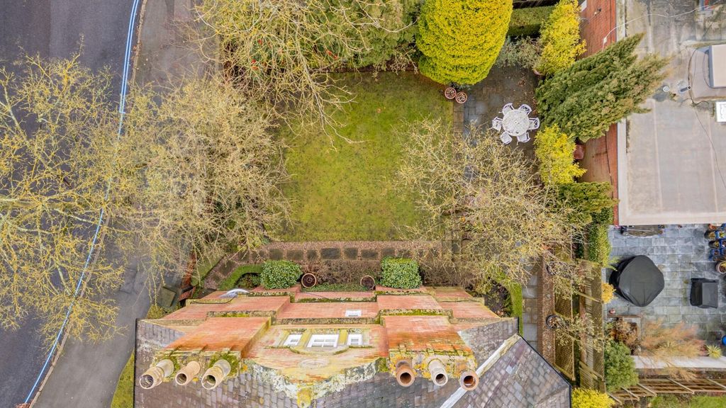 Additional image 23 of 3 bed flat for saleLincoln Circus, The Park NG7