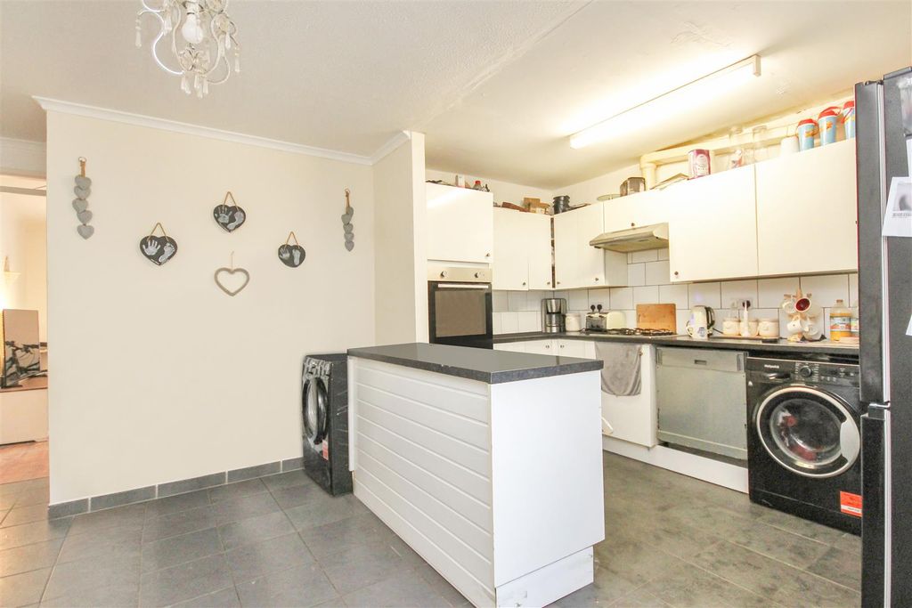 Property photo 2 of 9 Kitchen.Jpg