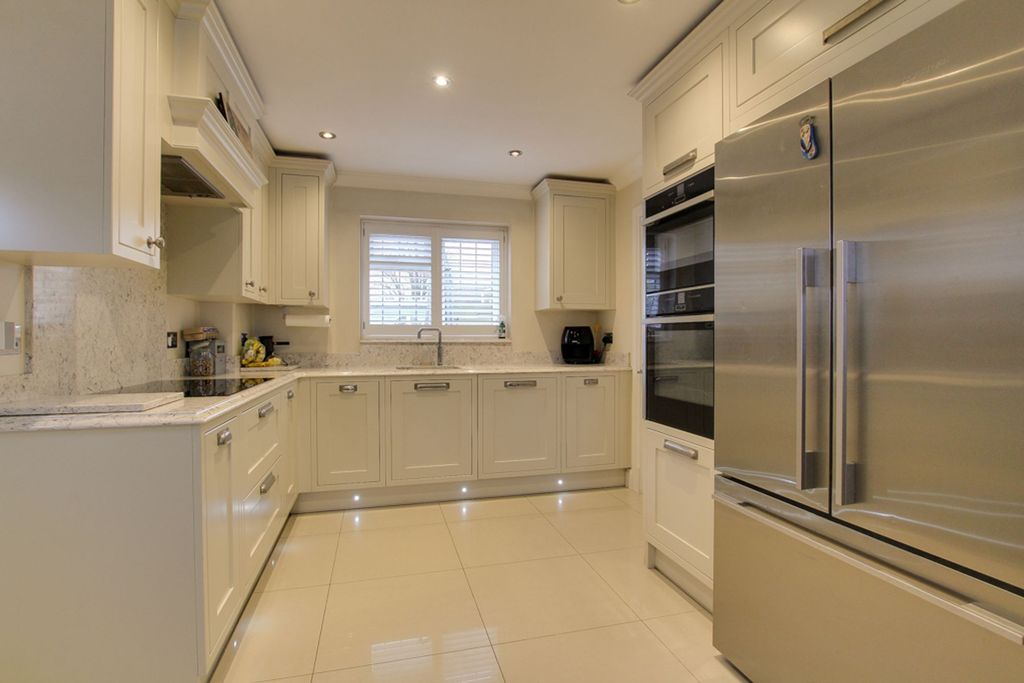 Property photo 3 of 22