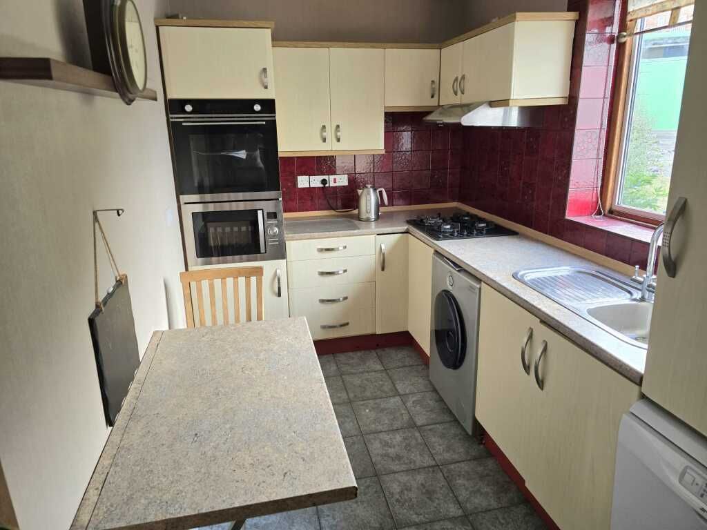 Property photo 2 of 13 Picture No. 14