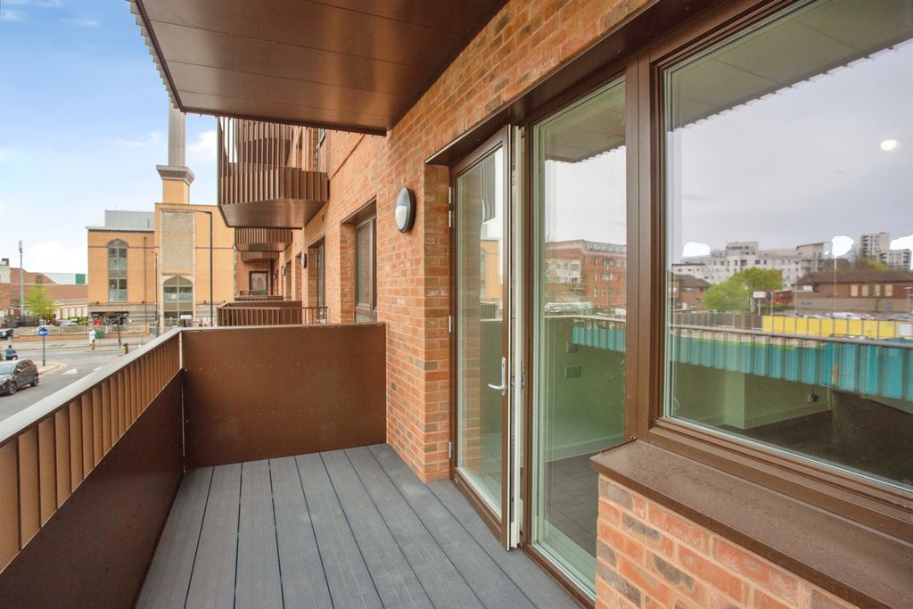 Property photo 3 of 8