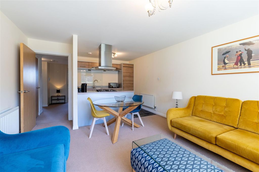 Property photo 3 of 16 31 Morris Court, Perth-21.Jpg