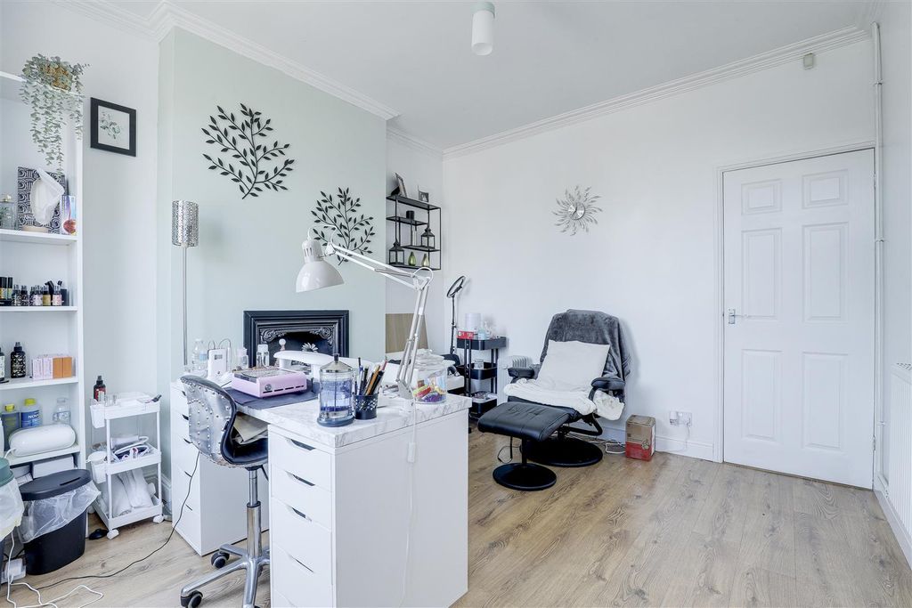 Property photo 3 of 15 02.Jpg