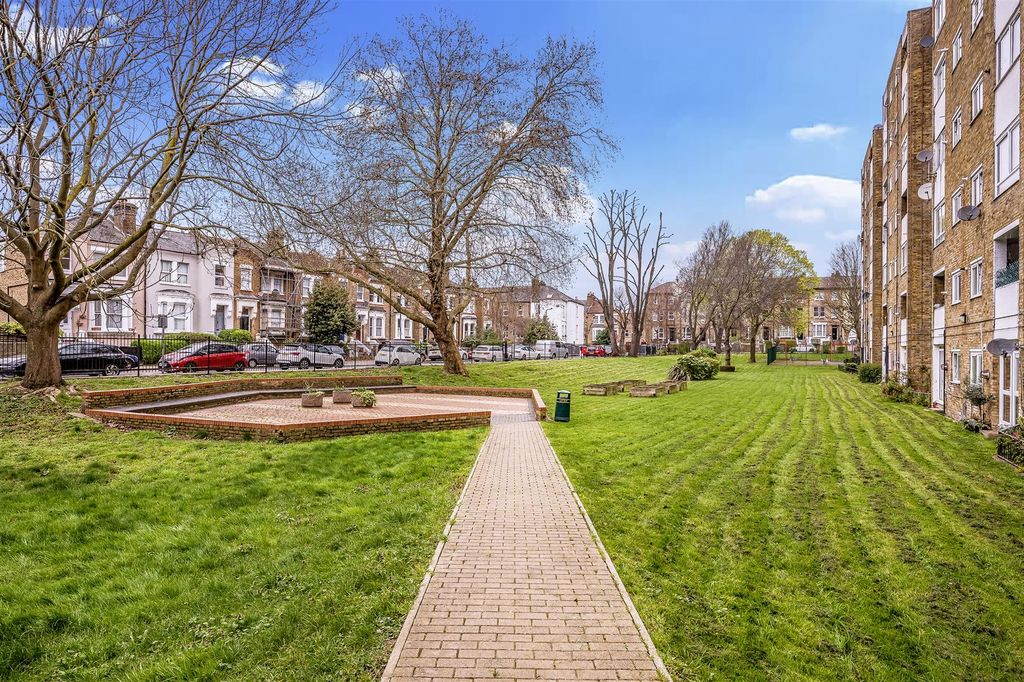 Property photo 2 of 11 54308-Hi-Res (2).Jpg