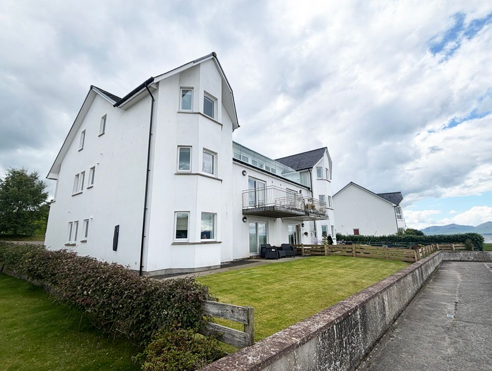 Property photo 3 of 54