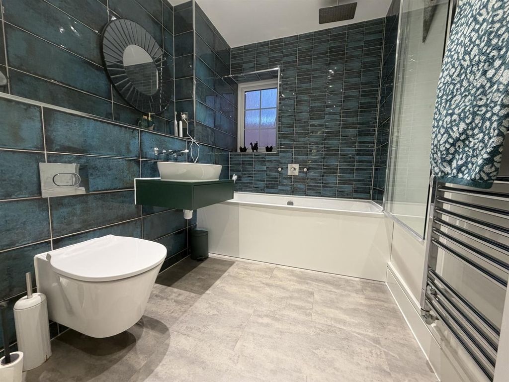 Additional image 31 of 5 bed property for saleButtercup Drive, Daventry NN11