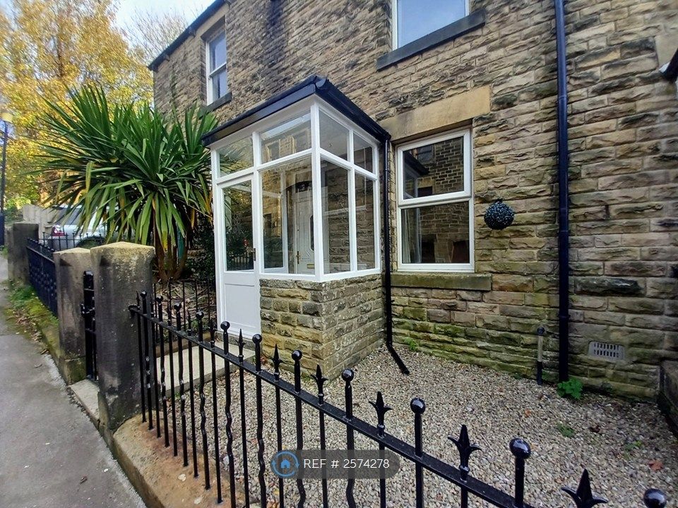 Property photo 1 of 12 Street 2