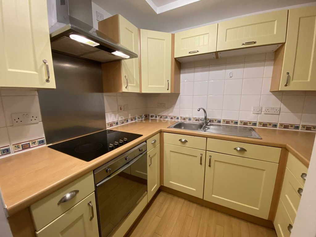 Property photo 3 of 11