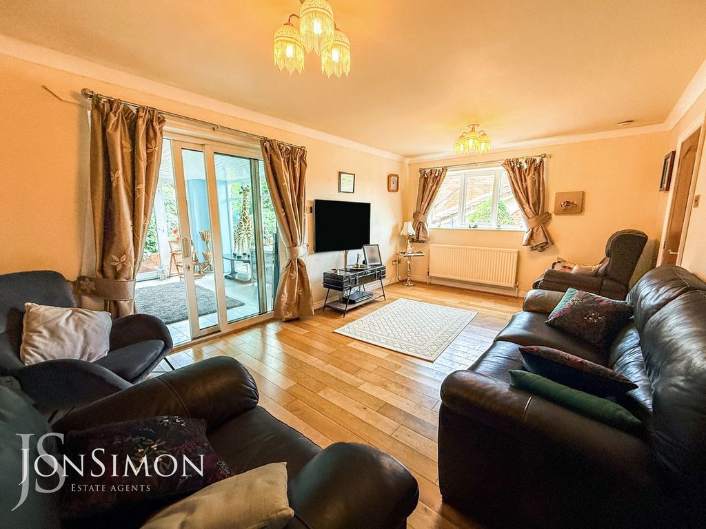 Property photo 3 of 33