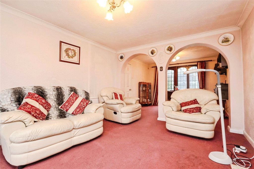 Property photo 2 of 20 Picture No. 17