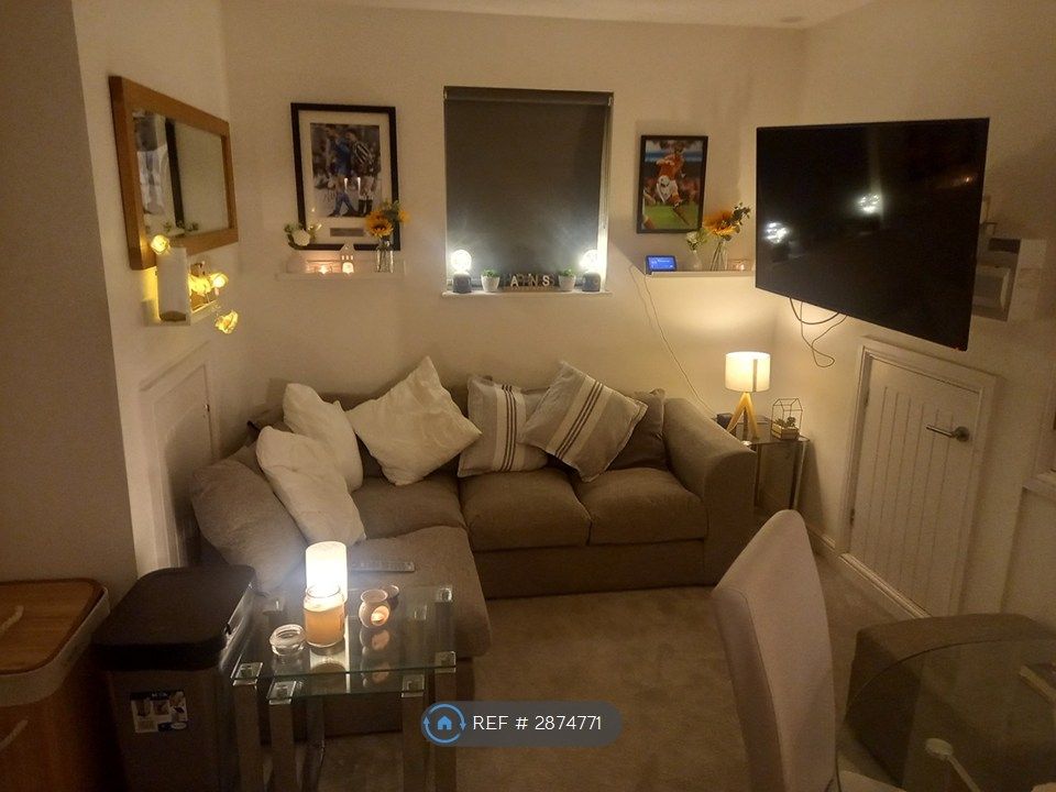 Property photo 2 of 6