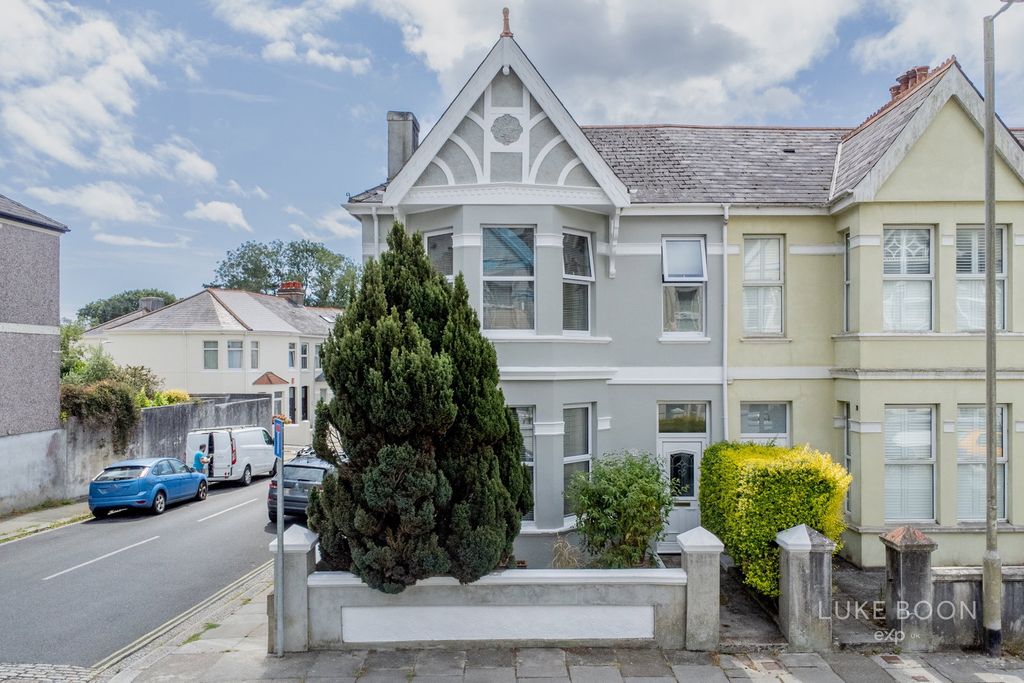 Property photo 1 of 22