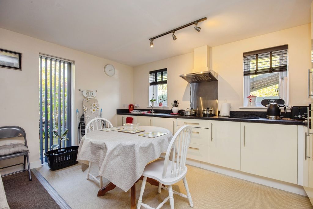 Additional image 9 of 2 bed flat for saleSandy Hill, St. Austell, Cornwall PL25
