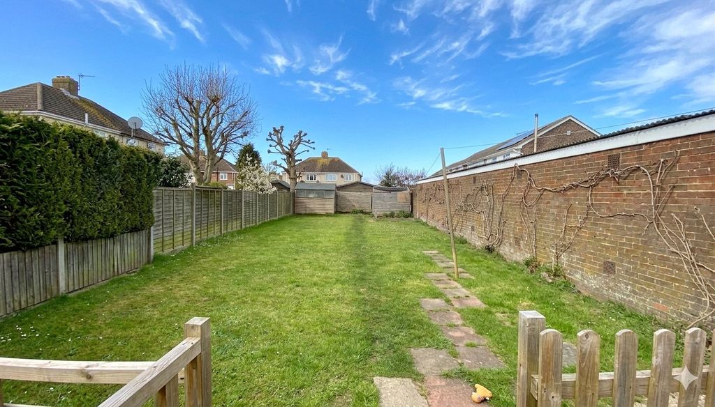 Property photo 3 of 16 Picture No. 13