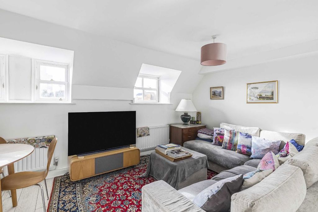 Property photo 2 of 6