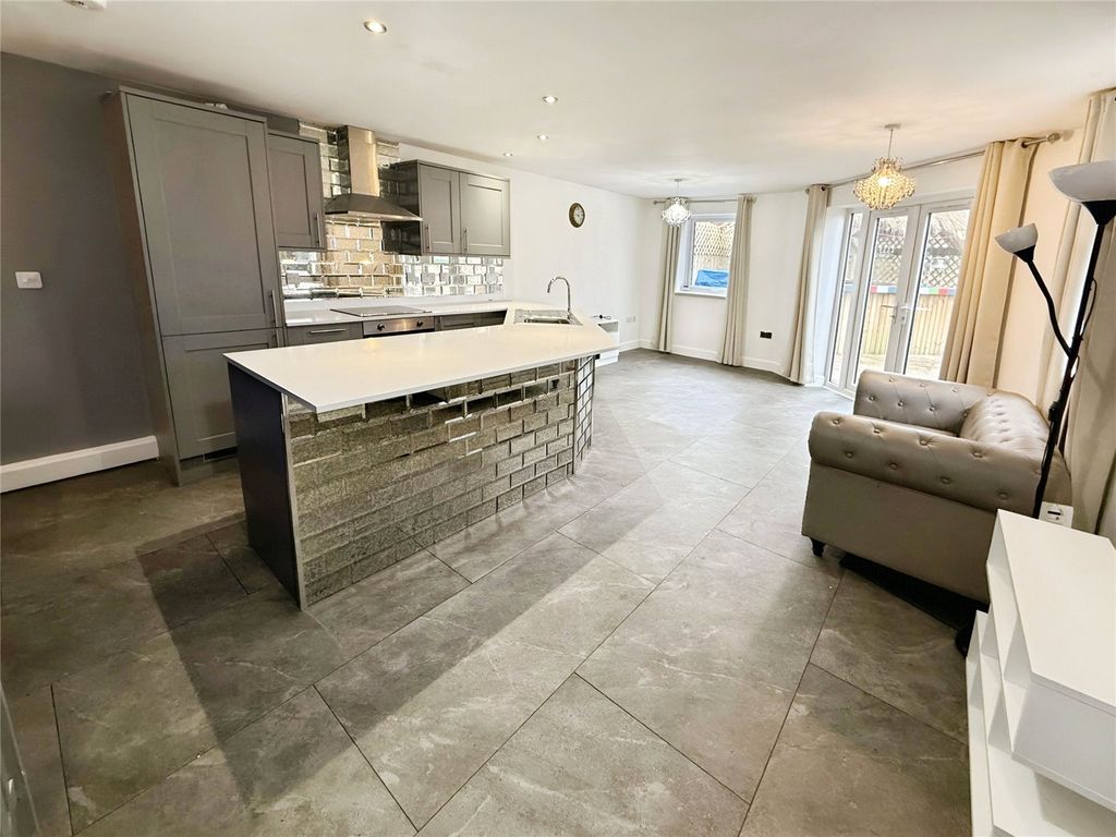 Property photo 2 of 8 Kitchen/Living Room