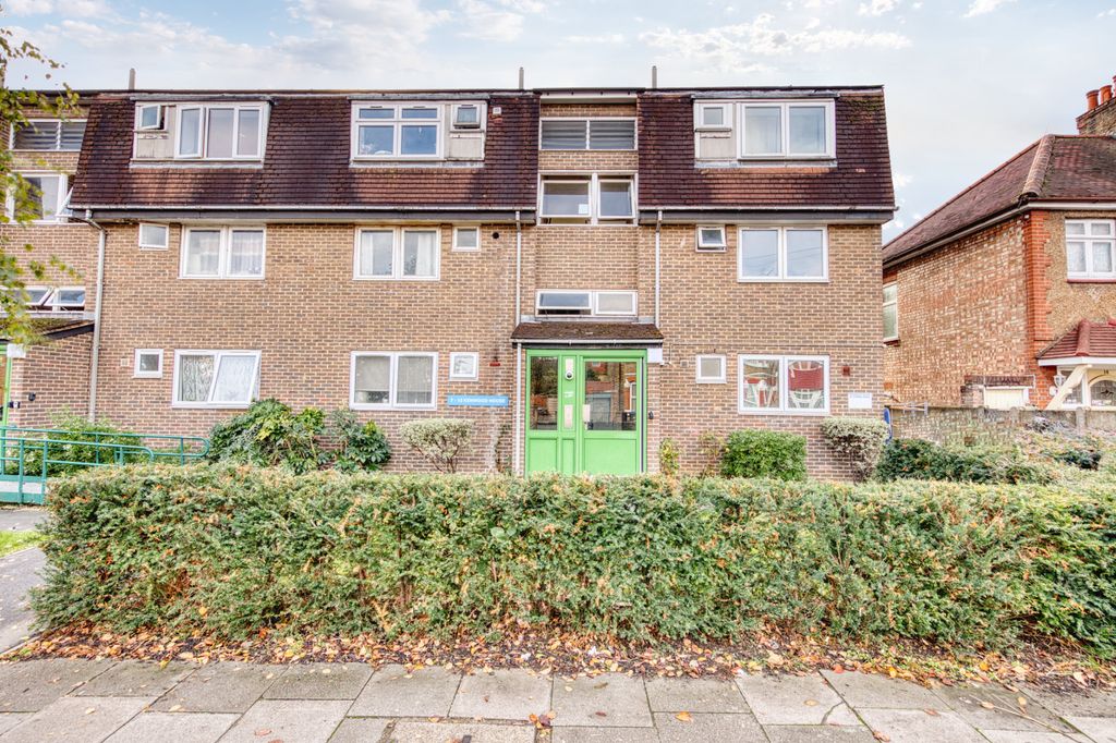 Property photo 2 of 13