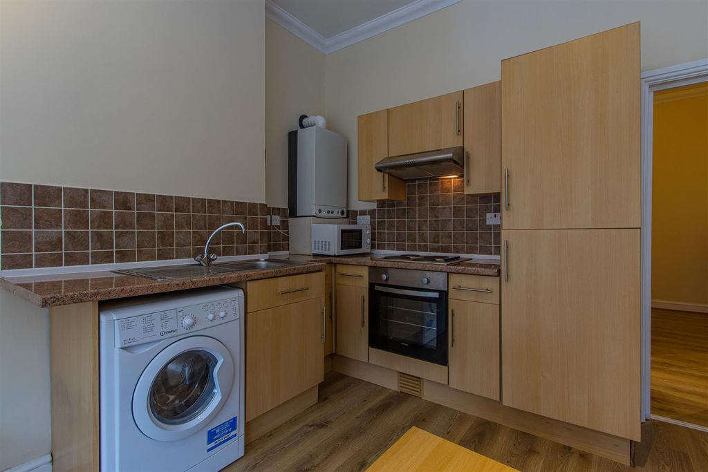 Property photo 3 of 7 Richmond Road 120, 1-2.Jpg