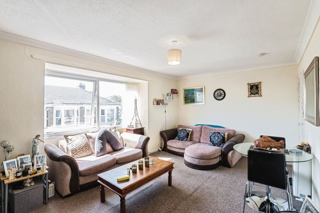 Property photo 3 of 12 Pbox-Img.Jpg
