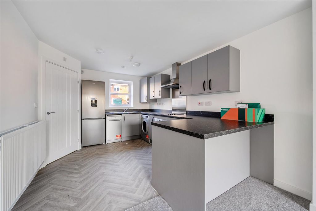 Property photo 3 of 10 1394337-6-694Bc794Edc30.Jpg