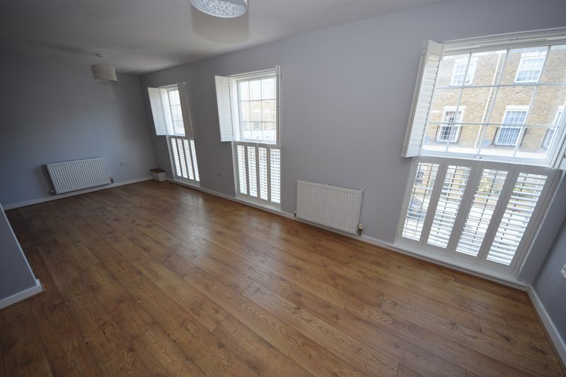 Property photo 2 of 10 Photo 1