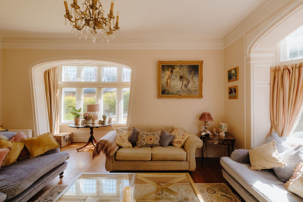 Property photo 1 of 32 Croft-Hastings-Lowerparkroad-Interior-26