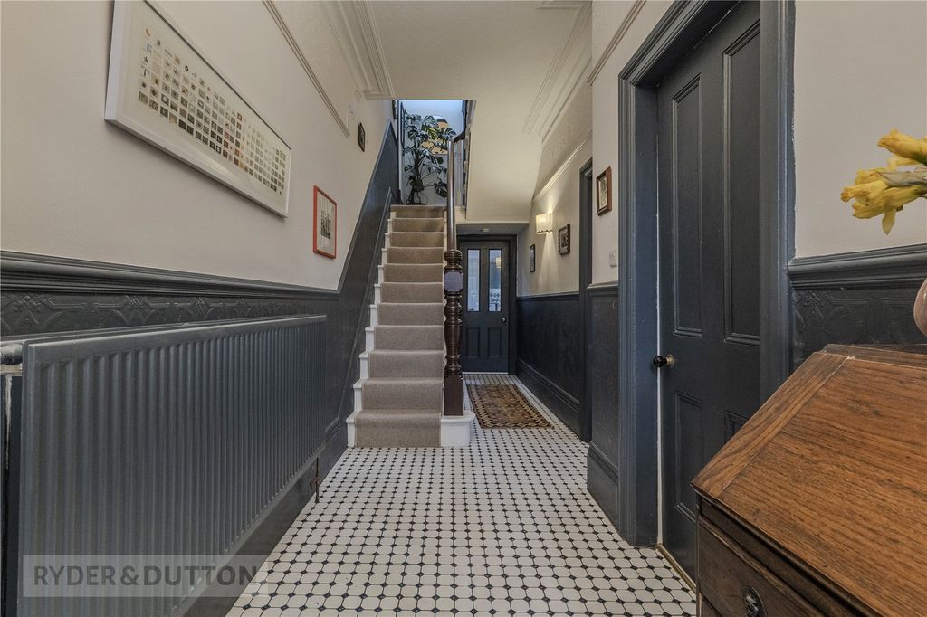 Property photo 2 of 26 Hallway