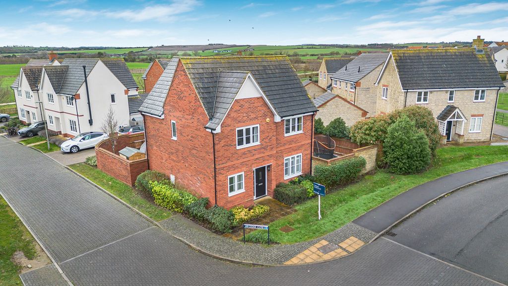 Property photo 1 of 35