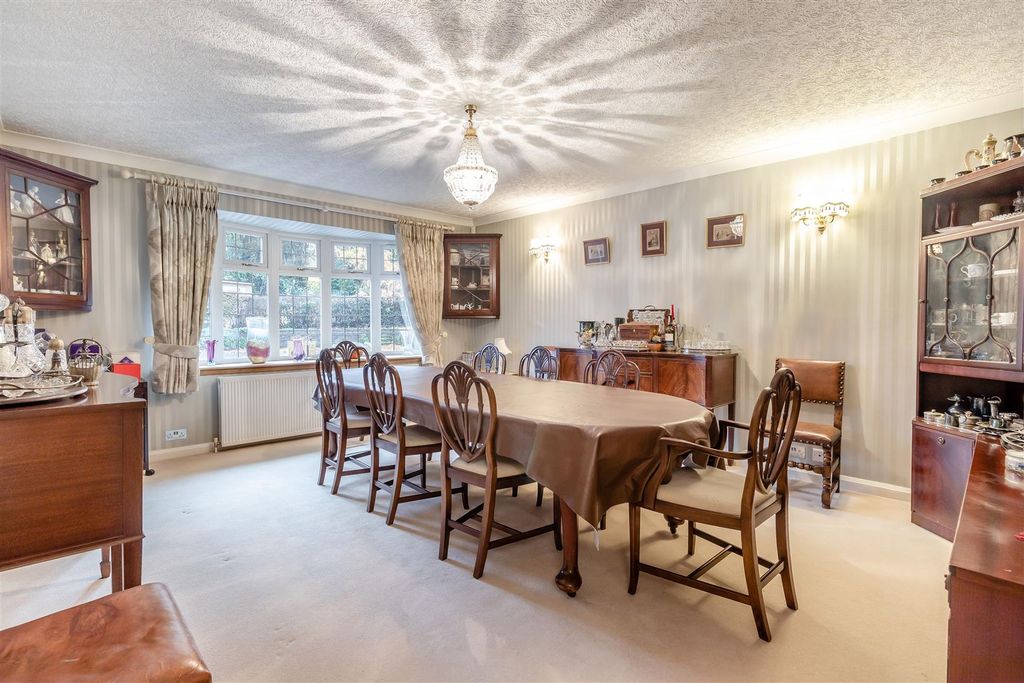 Property photo 2 of 56 8669241-Interior03.Jpg