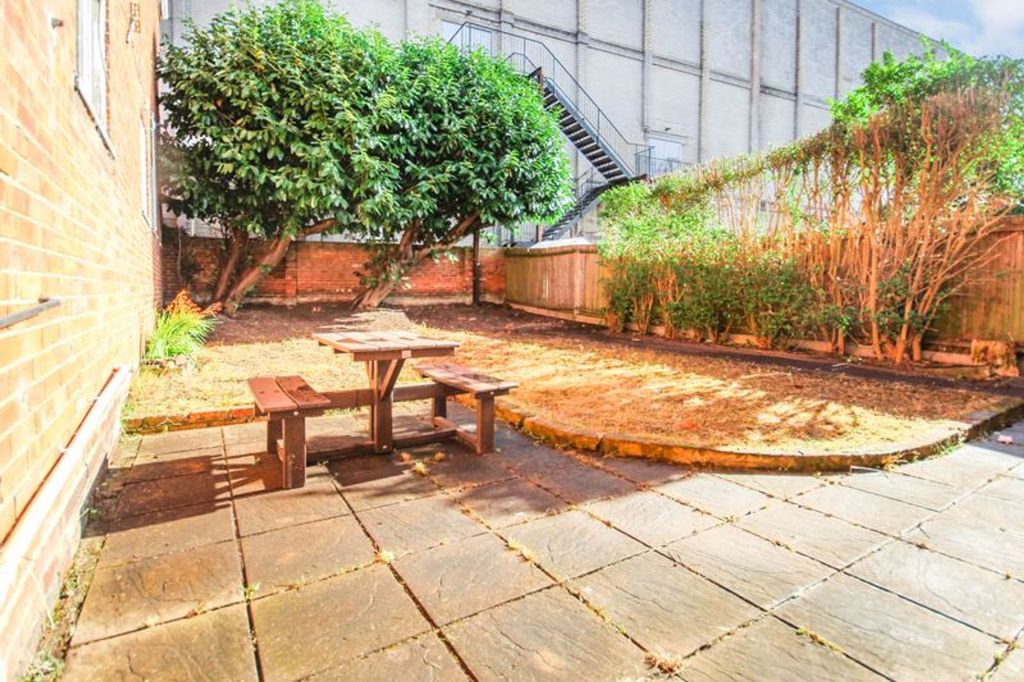Property photo 2 of 16 Photo 24