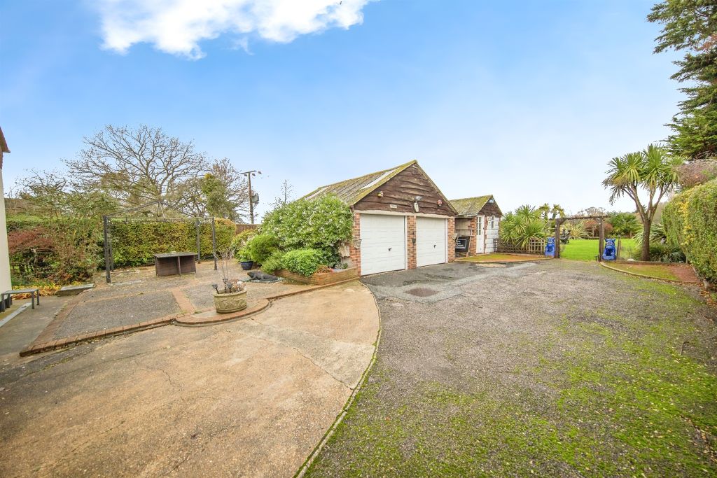 Property photo 2 of 26