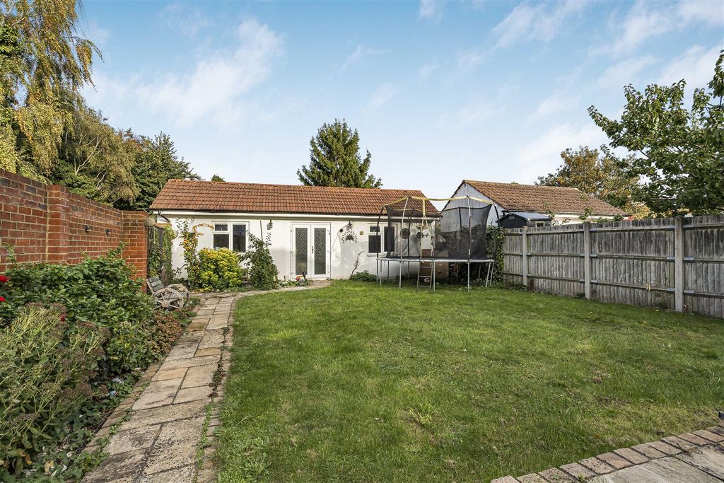 Property photo 3 of 20