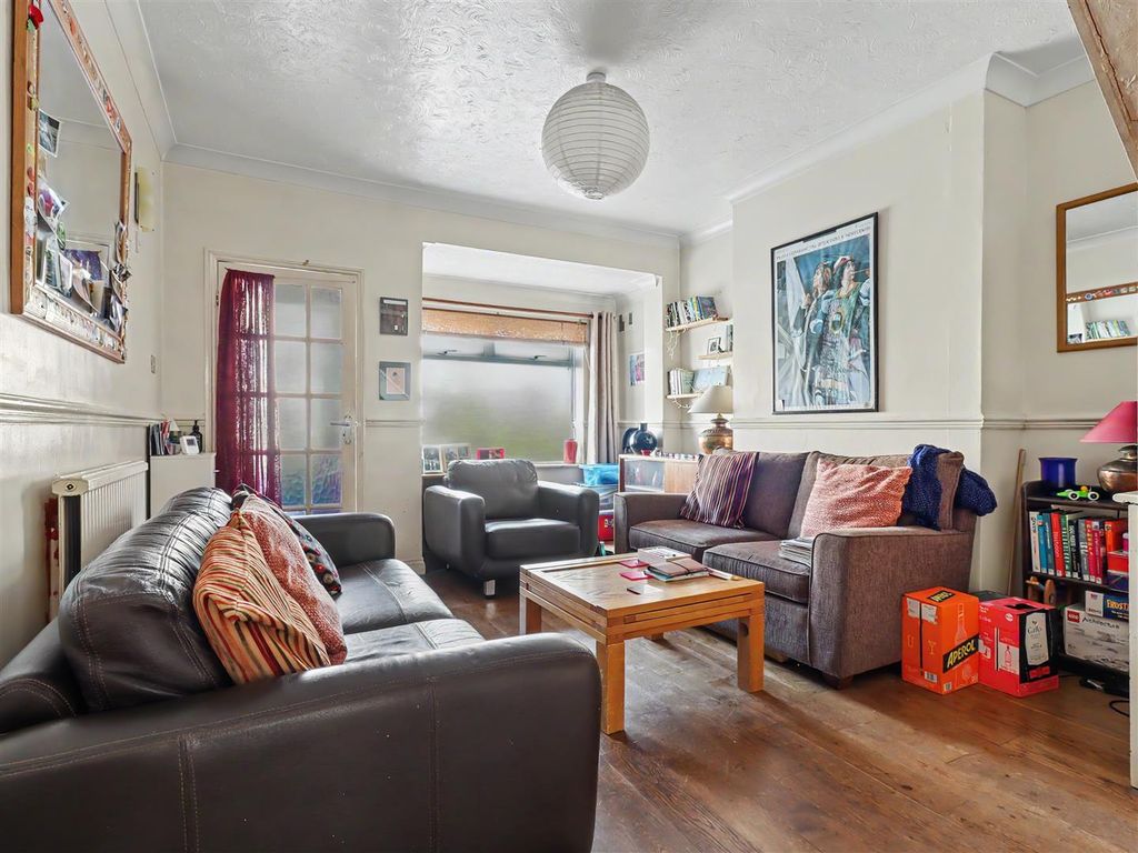 Property photo 3 of 11 Sitting Room