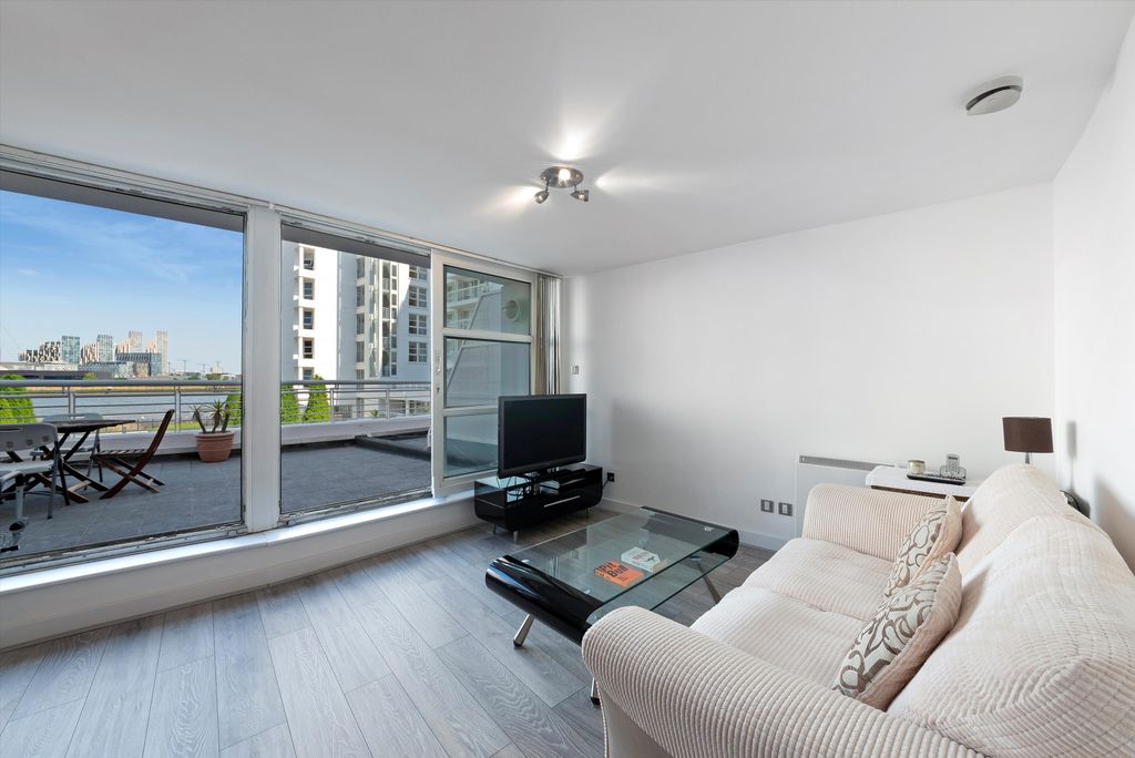 Property photo 3 of 11 Image