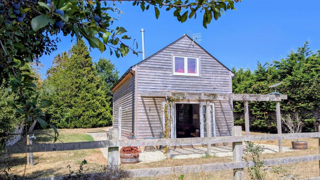 Property photo 1 of 15 The Barn
