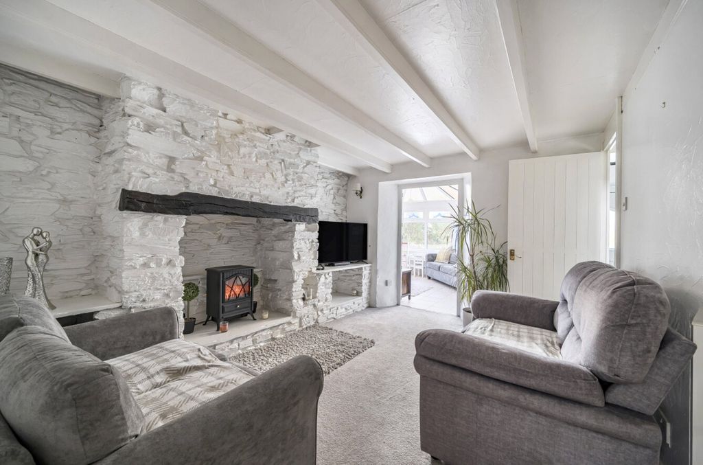 Property photo 3 of 19 3 - Picture No. 33