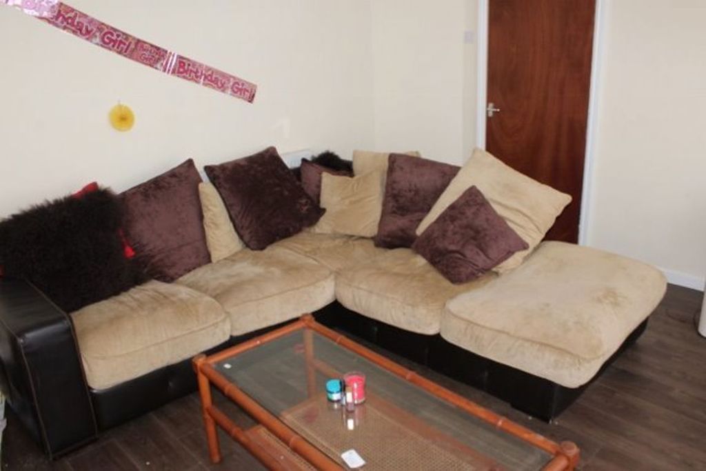 Property photo 3 of 6