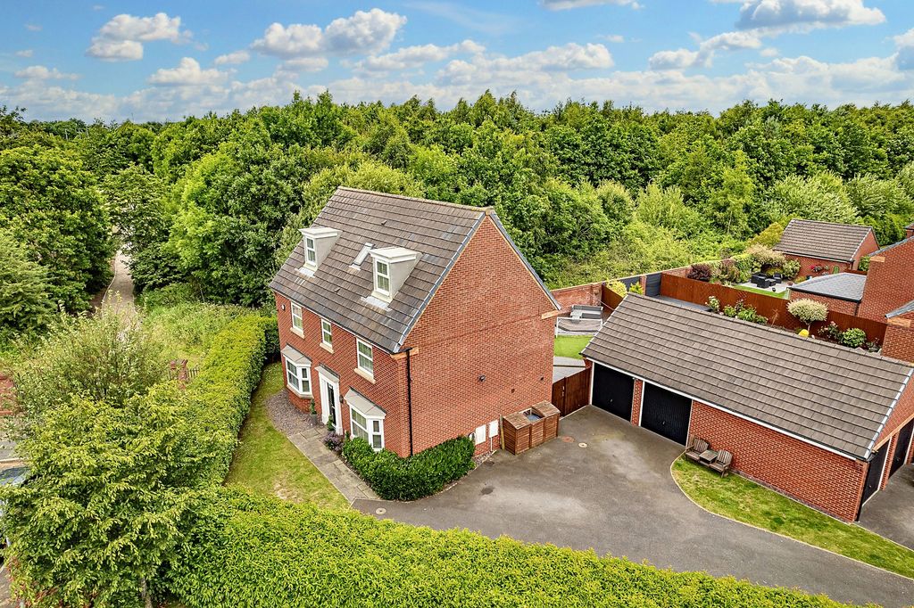 Property photo 1 of 34