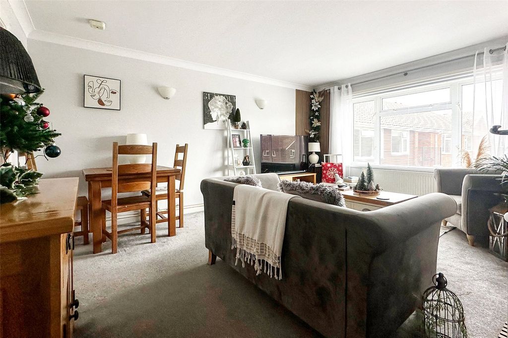 Property photo 2 of 16 Picture No. 10