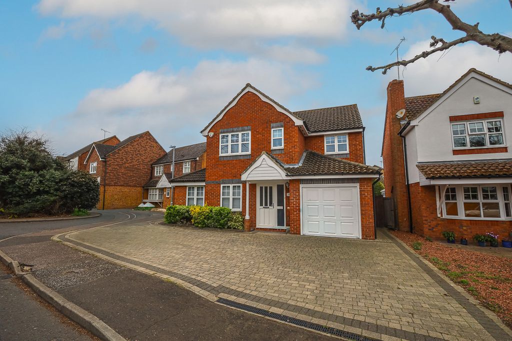 Property photo 1 of 28