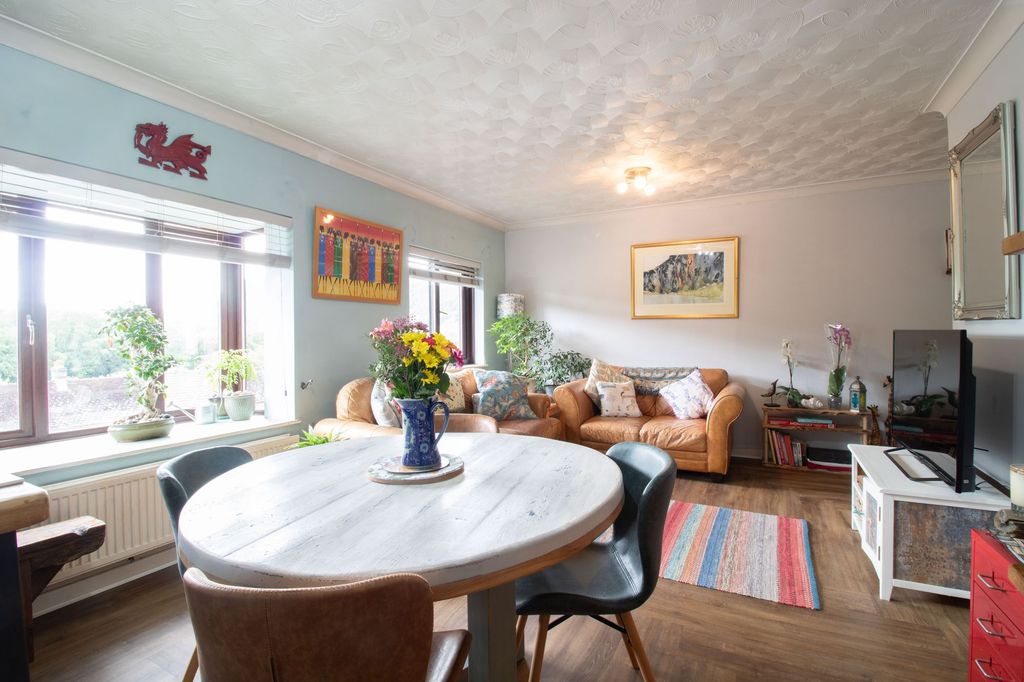 Additional image 5 of 2 bed flat for saleCae Gorlan Court, Abercarn NP11