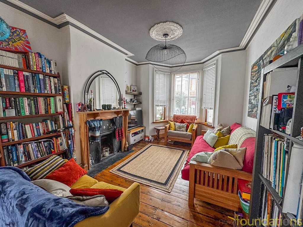 Property photo 3 of 15