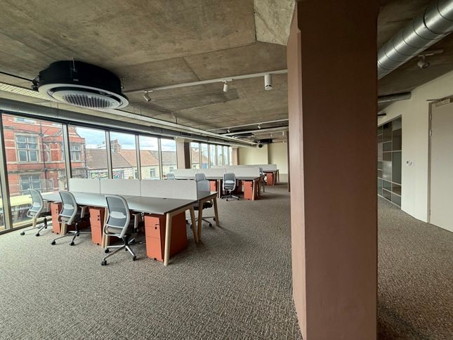 Property photo 3 of 15 Photo 6