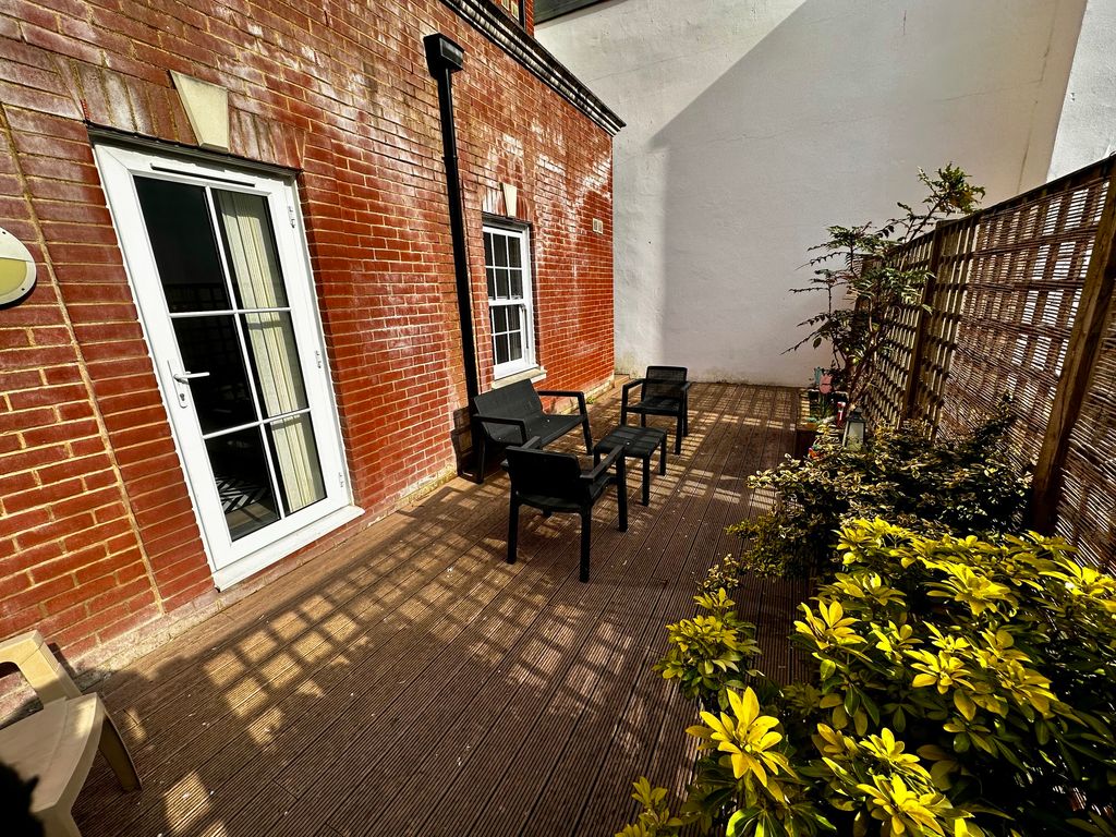 Property photo 1 of 14 Image