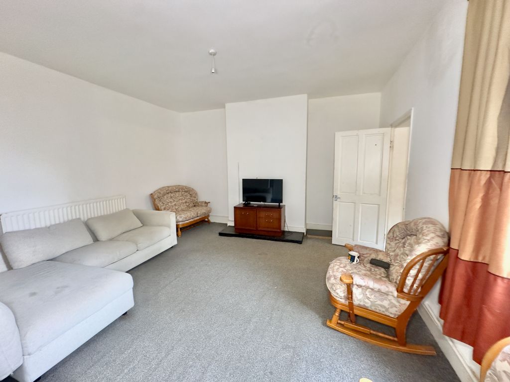 Property photo 3 of 30