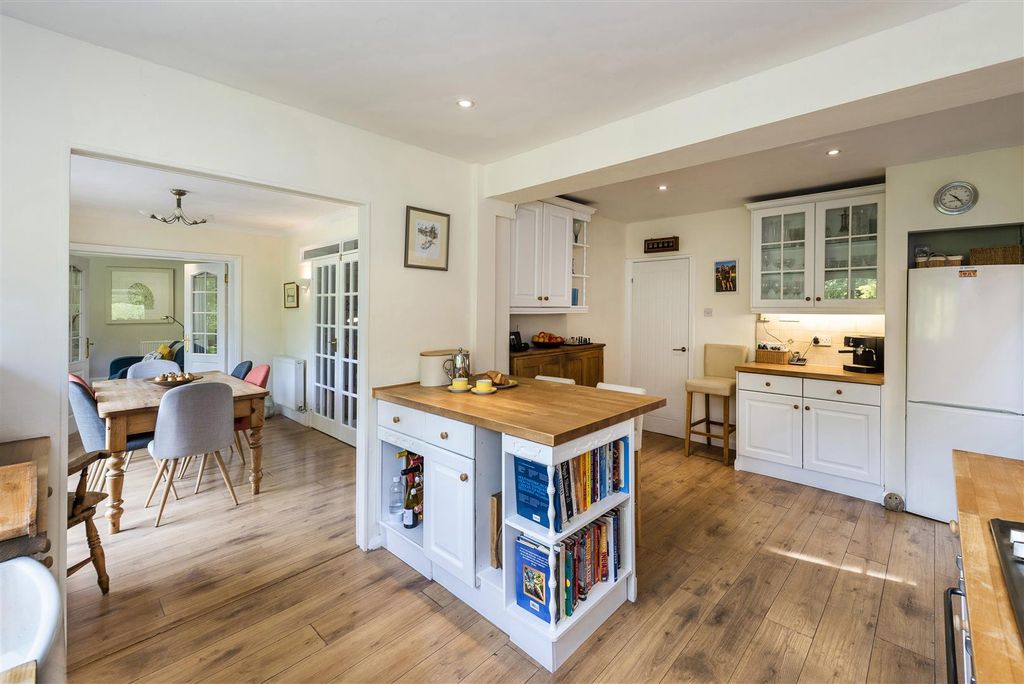 Property photo 2 of 14 High Weald, Plaxtol, Tn15 0Qf 009.Jpg