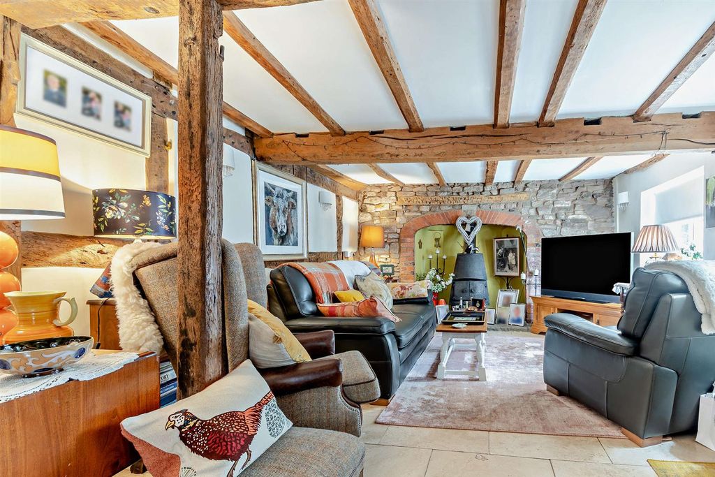 Property photo 3 of 25